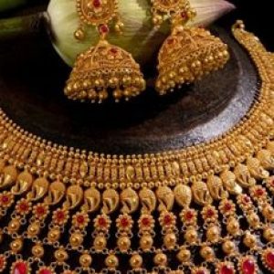 Chennai Gold Rate Today: 22K Gold Falls ₹150, Silver Price Drops on May 28, 2026