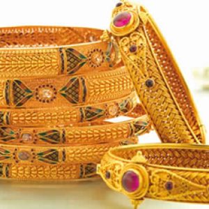 Gold and Silver Prices Continue to Fall in Chennai