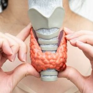Thyroid Symptoms You Should Never Ignore – Simple Ways to Keep Them Under Control